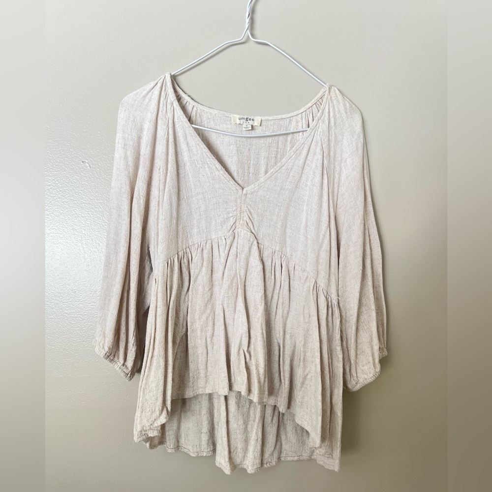 Umgee Women's Beige V-Neck Blouse